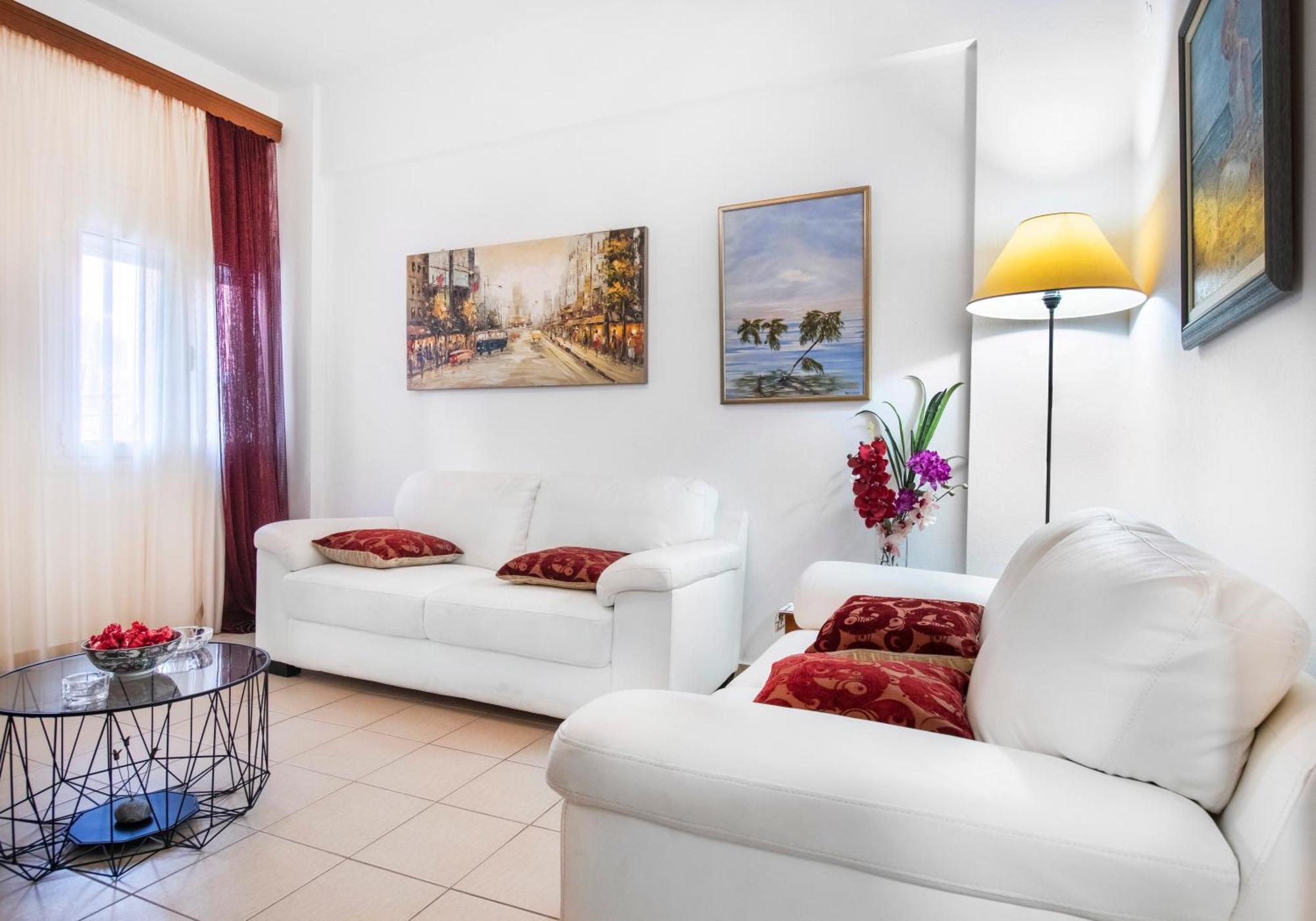 Local Apt Near City Lights 1 Apartment Heraklion  ภายนอก รูปภาพ