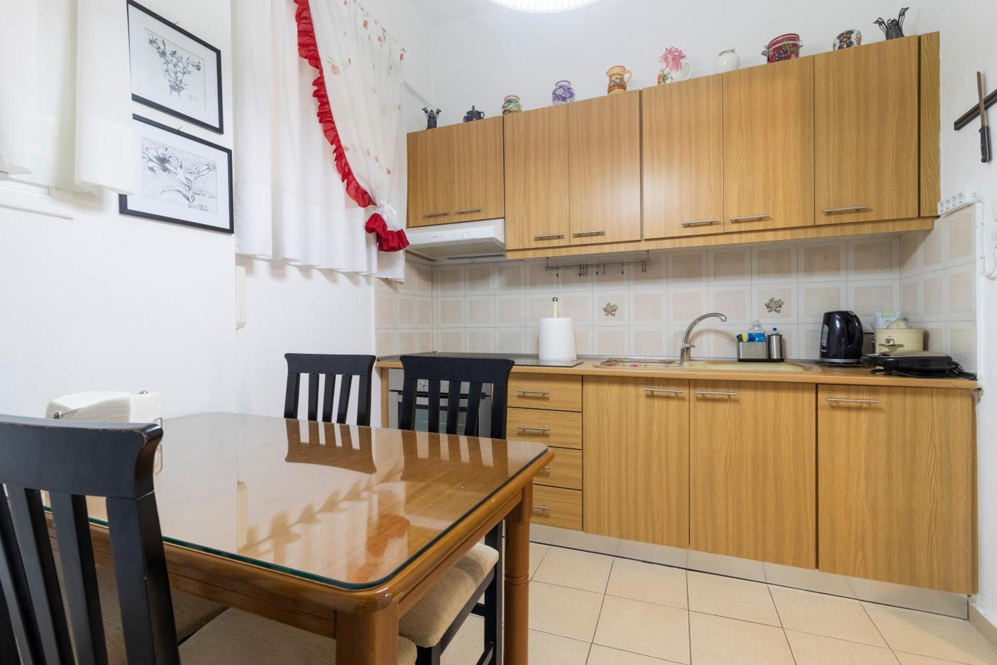 Local Apt Near City Lights 1 Apartment Heraklion  ภายนอก รูปภาพ